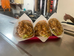 Alhambra Pizzería y Kebab