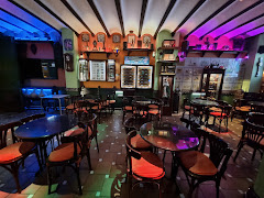 Bar Coyote