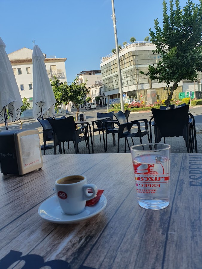 Cafe People