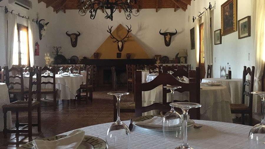 Cortijo Los Monteros, Restaurante