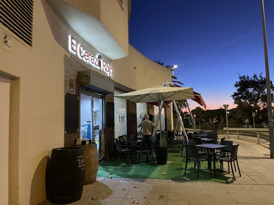 Restaurante El Cerezo Rojo