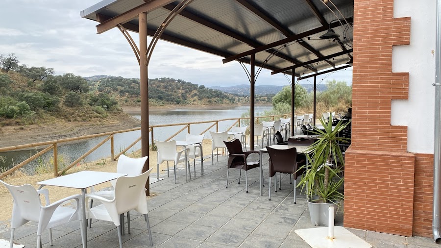 Restaurante La Estación – Carnes a la Brasa y Arroces